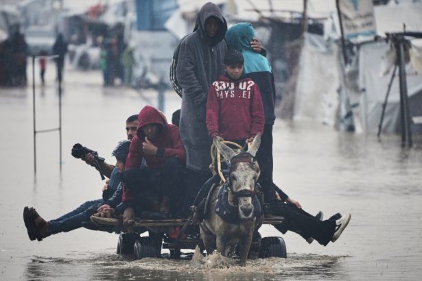 Search efforts for body of last Israeli hostage in Gaza delayed due to bad weather : NPR