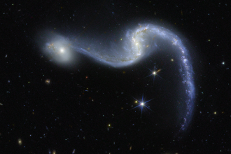 Sparkling Galaxy Merger Shines in New Euclid Space Telescope Image