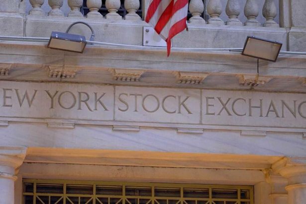 Stocks Slip as Bond Yields Rise