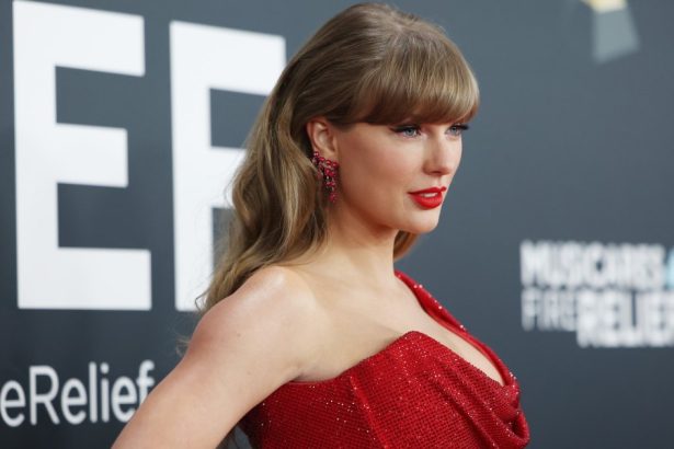 Taylor Swift Wore the Color of the Season — Steal Her Style