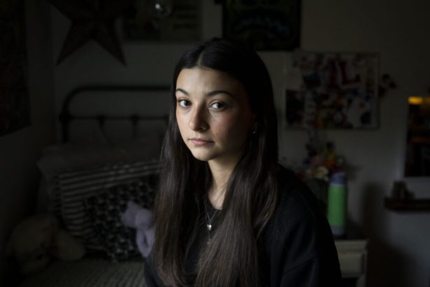 Teenaged anti-smoking activist laments impact of CDC cuts