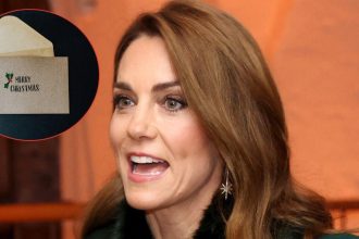 The Simple Way To Get A Christmas Card From Kate Middleton