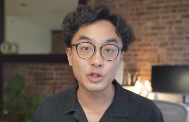 This finance influencer once said middle-class Americans keep falling for 2 money traps laid out by the big banks.