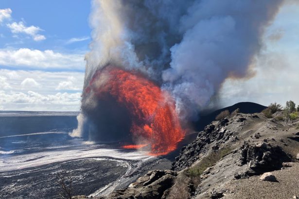 Watch Lava From Hawaii’s Kilauea Volcano Obliterate a Webcam