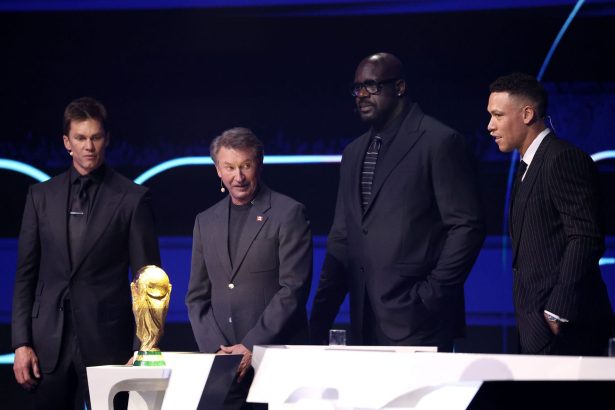 Wayne Gretzky gives his thoughts on Shaquille O’Neal, Tom Brady and Aaron Judge after sharing 2026 FIFA World Cup draw stage with them