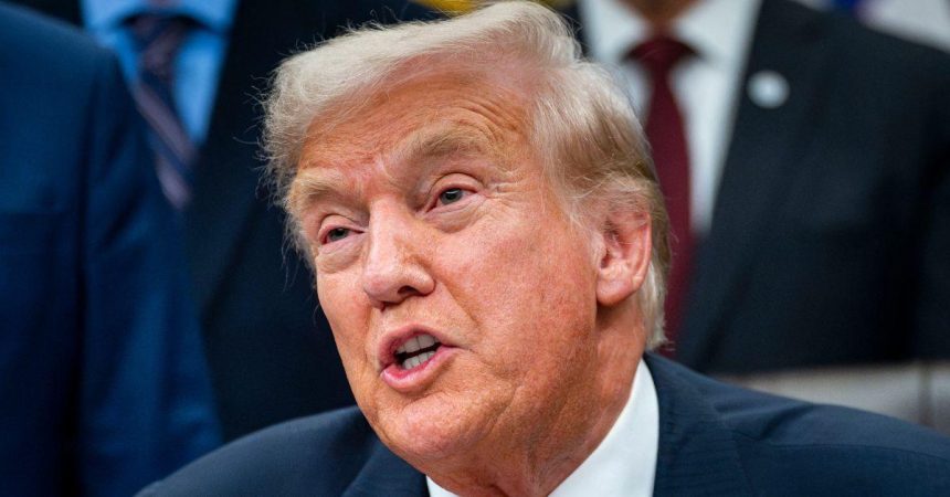 White House Torched Over Donald Trump’s Christmas Card