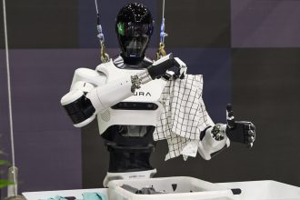Why Humanoid Robots and Embodied AI Still Struggle in the Real World