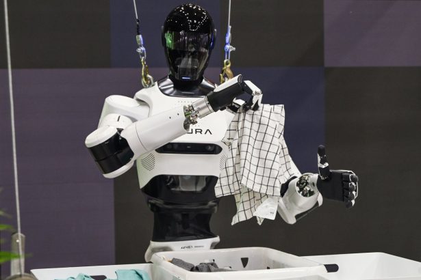 Why Humanoid Robots and Embodied AI Still Struggle in the Real World