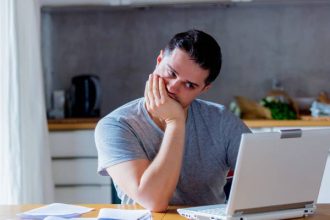 You’re probably broke if you always say ‘yes’ to these 5 things, no matter how much money you make