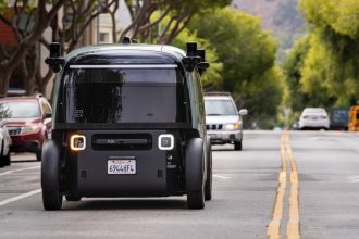 Zoox issues software recall over lane crossings