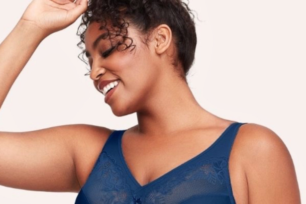 What Is a Minimizer Bra? The Lingerie Trend Shaping Fashion