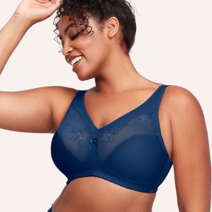 What Is a Minimizer Bra? The Lingerie Trend Shaping Fashion