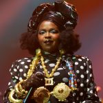 Lauryn Hill Will Lead Grammy Tribute To Roberta Flack & D’Angelo