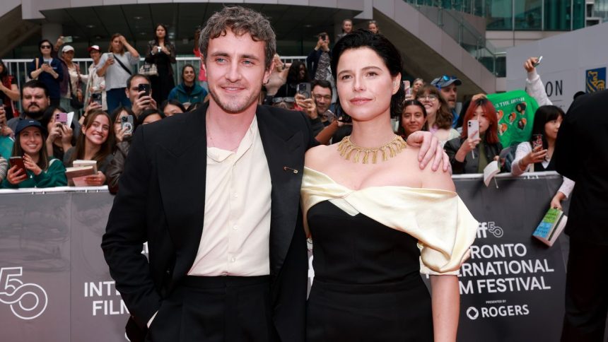 Jessie Buckley and Paul Mescal’s ‘Hamnet’ Press Tour Is Managing to Feel More Instense Than the Movie