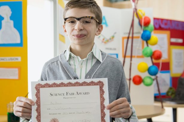 25+ Blue-Ribbon Middle School Science Fair Projects