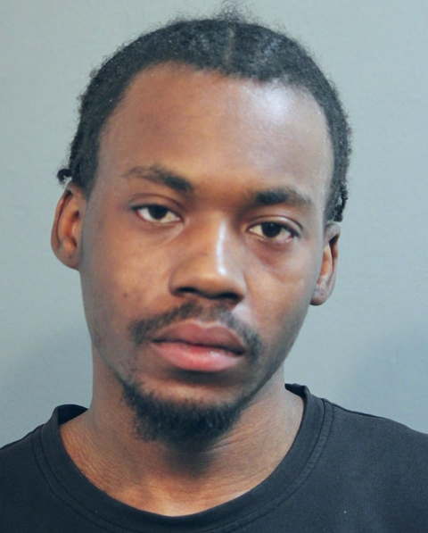 25-year-old teamed up with 3 juveniles to rob victim at gunpoint on North Side, CPD says