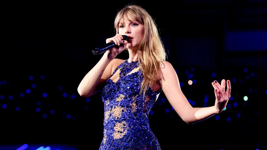 Taylor Swift Inducted Into Songwriters Hall Of Fame