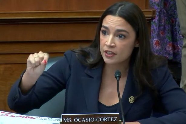 AOC Demands ICE Funding Block And National Guard Activation After New Minneapolis Killing