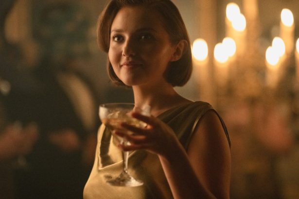 ‘Agatha Christie’s Seven Dials’ Review: An OK Netflix Drama