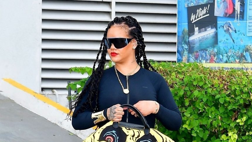 Rihanna’s Boat Excursion Calls for Statement Accessories