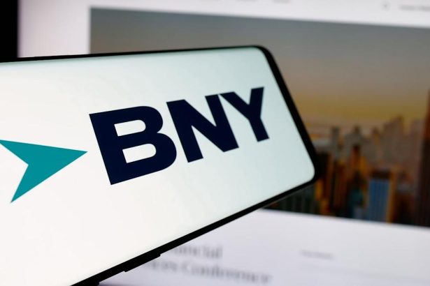 BNY reshuffles executive team to streamline wealth and markets divisions