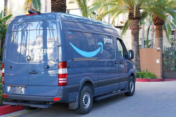 Best Stock to Buy Right Now: Amazon vs. Costco