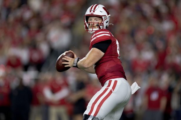 CFB fans buzz as Wisconsin QB Billy Edwards Jr. commits to North Carolina