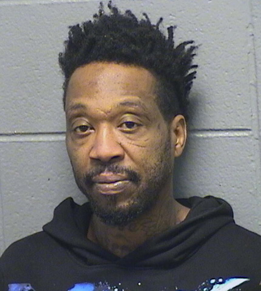 CTA worker sexually attacked by 7-time felon awaiting trial in Red Line gun case: prosecutors