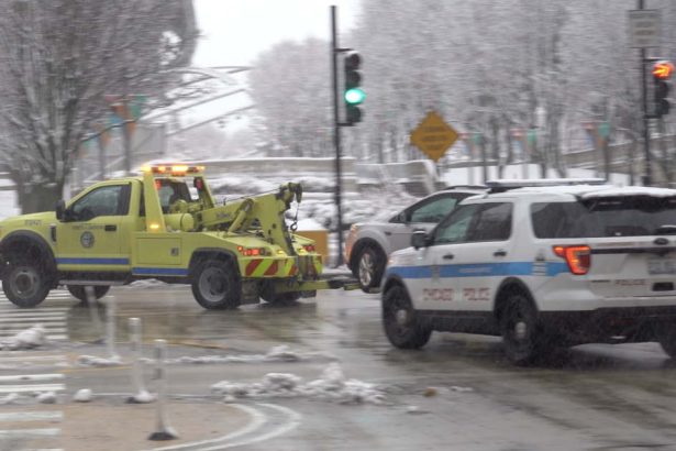 Chicago tow truck driver charged in vehicle theft scheme, officials say