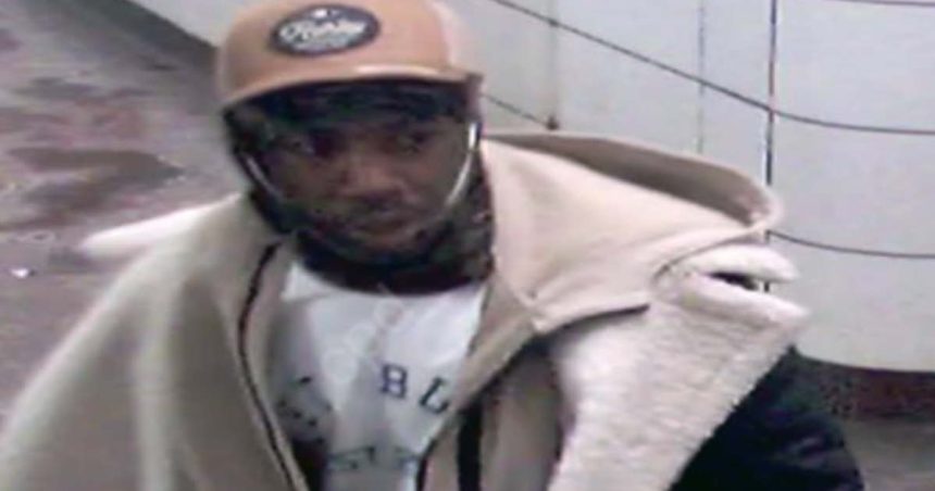 College student considers leaving US after Red Line attack and robbery