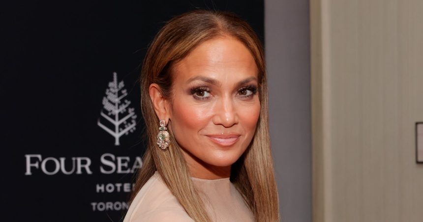 Cop Jennifer Lopez’s Winter-Perfect Cardigan Style for Less