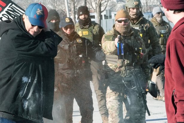 Federal immigration officers lack urban training for ongoing Minneapolis operation : NPR