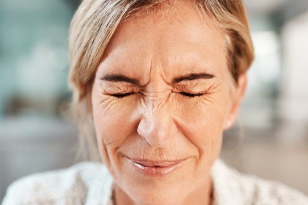 Got an Annoying Twitch? Here’s What to Consider Before You Think The Worst : ScienceAlert