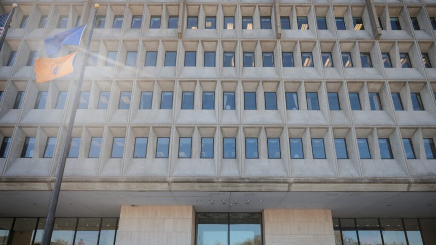 HHS, UnitedHealth Senate callout, NIH: Morning Rounds