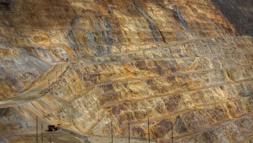Hillgrove and Heavy Minerals sign garnet tailings processing agreement