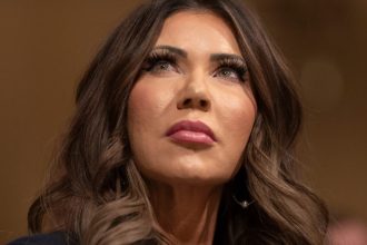 Homeland Security plans 2,000 immigration officers in Minnesota : NPR