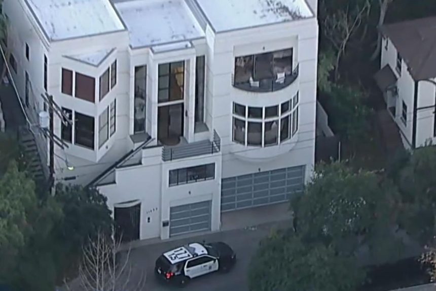 Homeowner shoots teen burglary suspect at luxury LA home