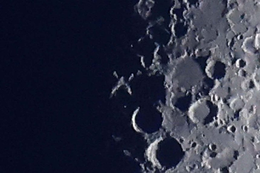 How to spot the lunar X and V