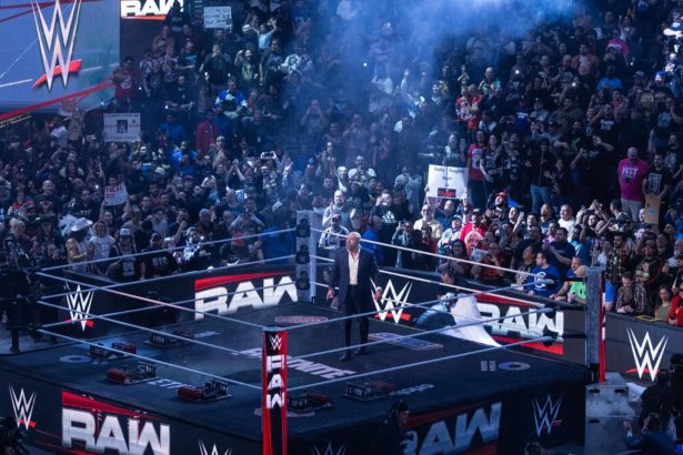Injured WWE Champion Attacked On RAW; Huge Ringside Concern