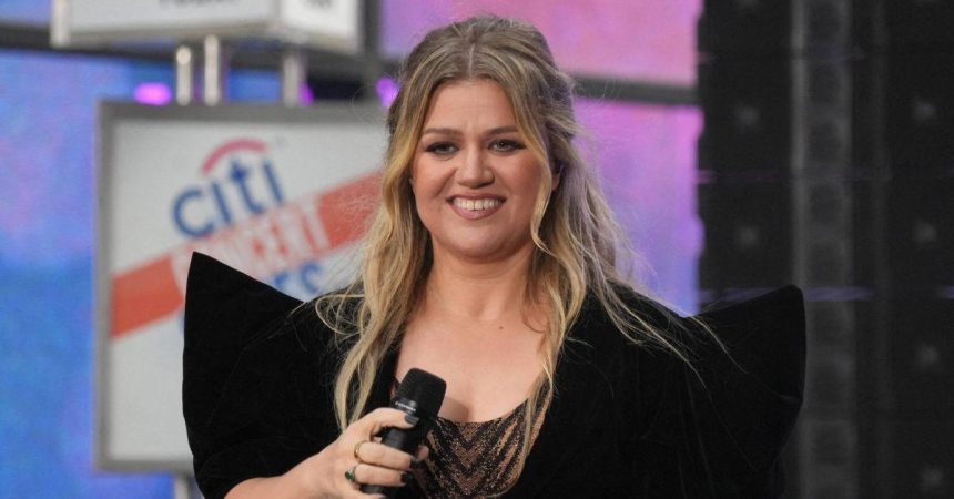 Inside Kelly Clarkson’s Bedtime Bonding With Kids Following Her Ex-Husband’s Death