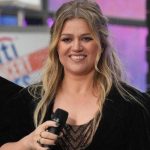 Kelly Clarkson May Leave TV To Focus On Kids After Ex-Husband’s Death