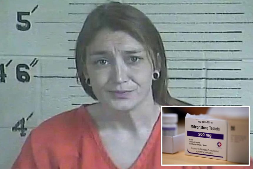 Kentucky woman, 35, allegedly used abortion pills then buried fetus in Christmas-wrapped box in backyard