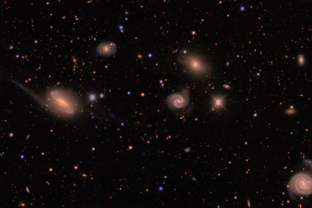 Largest galaxy survey yet confirms that the Universe is not clumpy enough