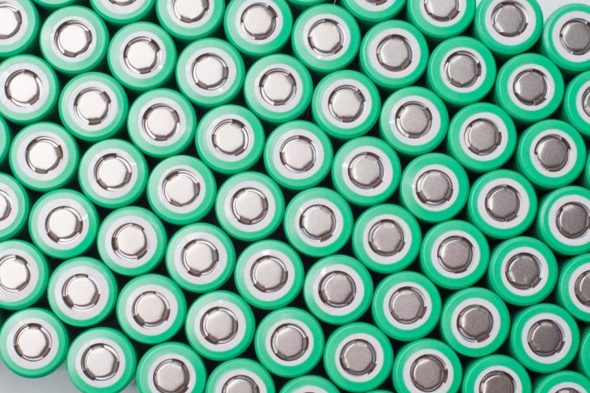 Lithium-ion batteries could last longer with chemical tweak