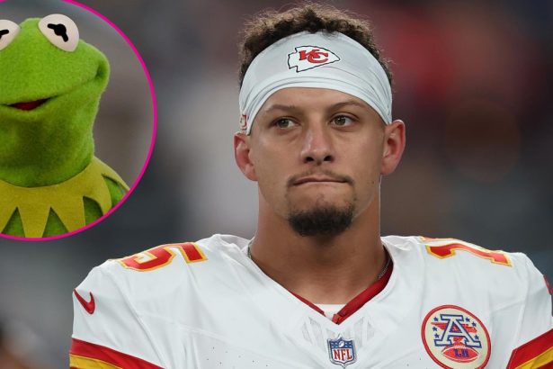 Man Dressed as Patrick Mahomes in Kermit Mask Knocked Out by Rocky