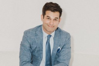 Michael Kosta Cast in Tracy Morgan’s NBC Show ‘Reggie Dinkins’