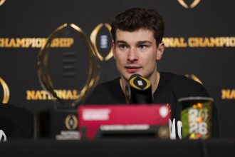 NFL fans rip Fernando Mendoza over LinkedIn profile update after declaring for draft