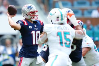 New England Patriots vs. Miami Dolphins projected starting lineup and depth chart for Week 18
