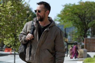 Noah Wyle on Robby in Season 2, Langdon’s Return