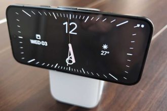 Nomad Stand One Review: What the Pixelsnap Stand Wishes It Was